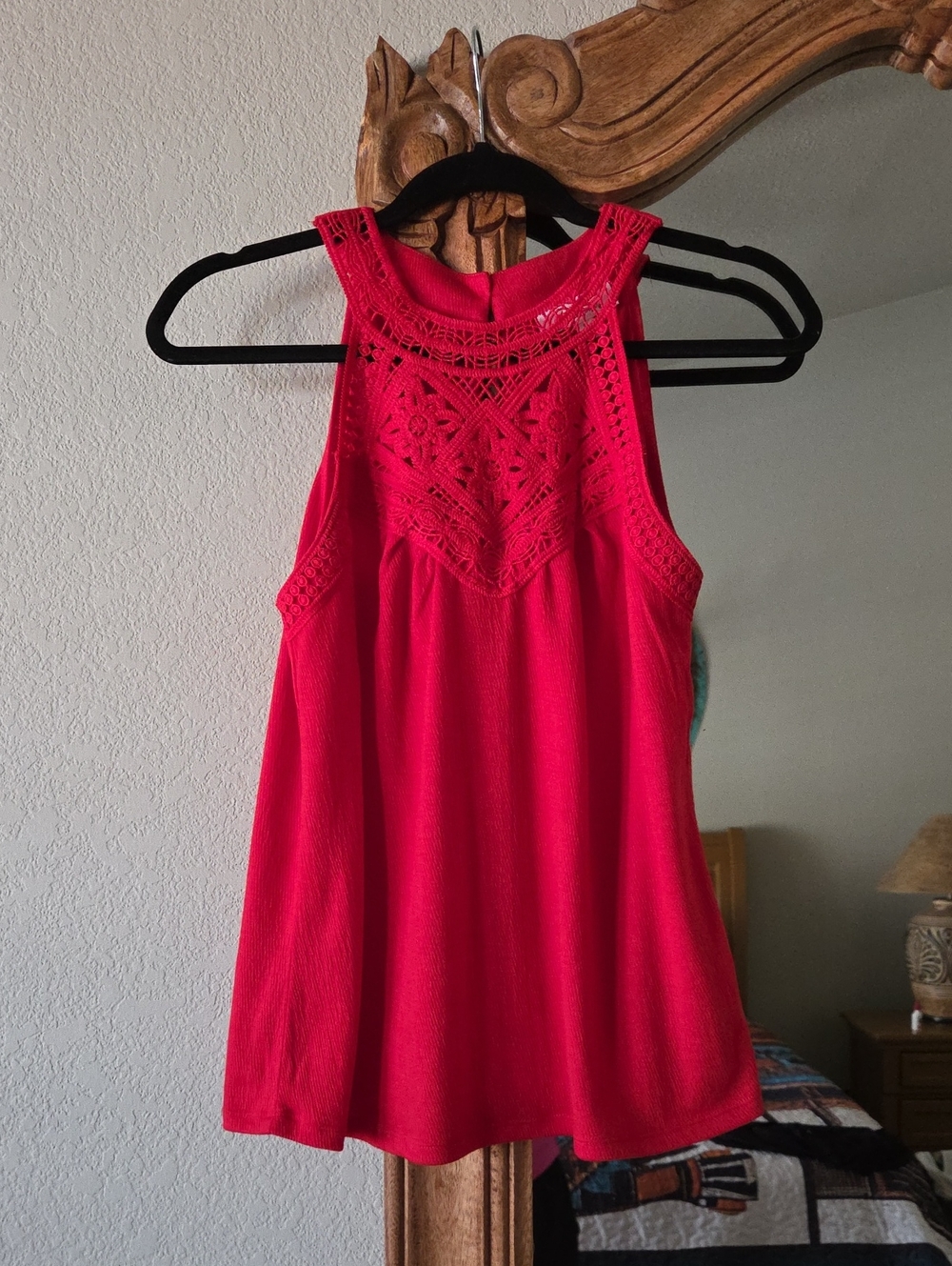 Sleeveless Crochet Yoke Tank Top - Red NEW - Picture 1 of 8